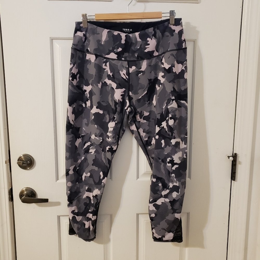 Torrid Active size 2